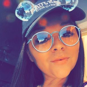 Meet your Posher, Rita